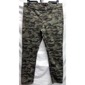 No Boundaries Misses Camo Print Skinny Pants RLXG (15-17) Stretch Fabric Casual